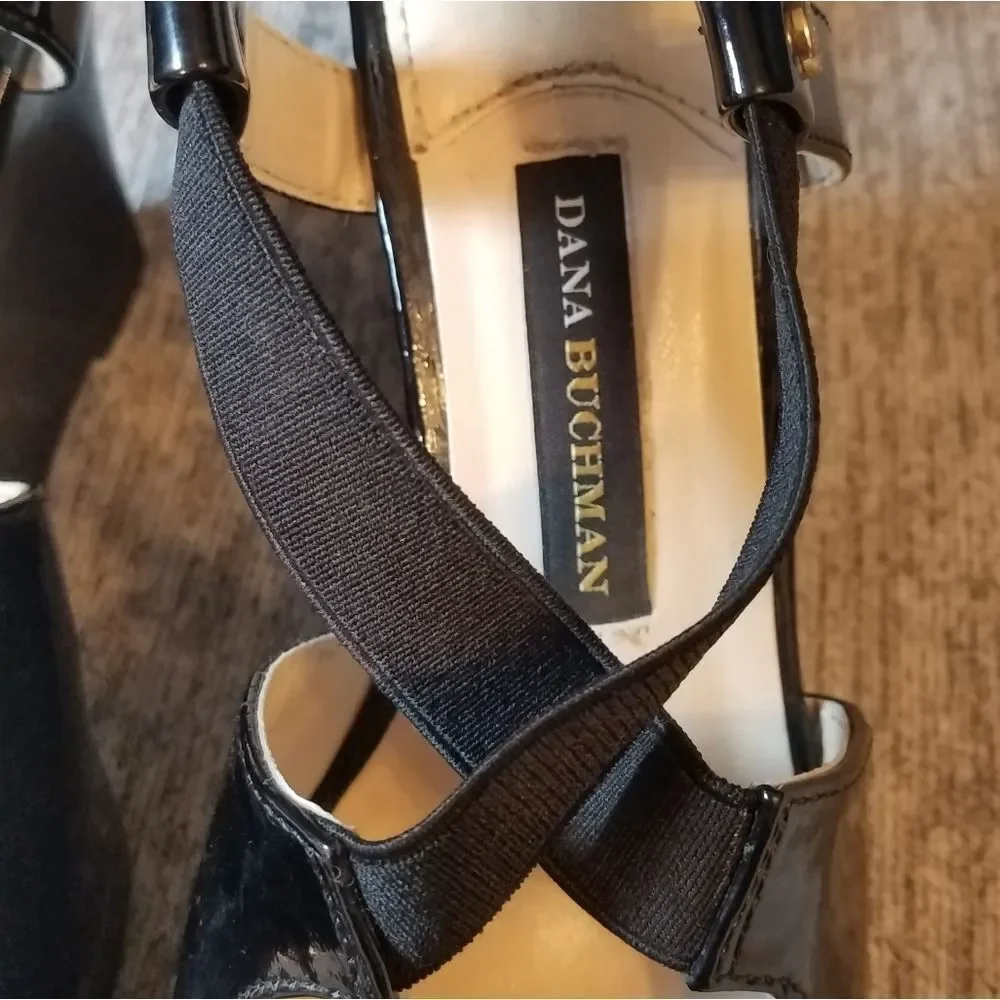 Dana‎ Buchman Size 7 Black Patent Leather Peep Toe Slingback Heels